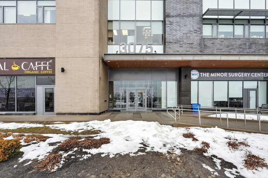 More Photos Of 3075 Hospital Gate, Oakville Medical For Lease