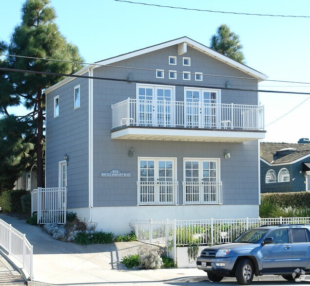 More Photos Of 428 N Old Newport Blvd, Newport Beach Office For Sale