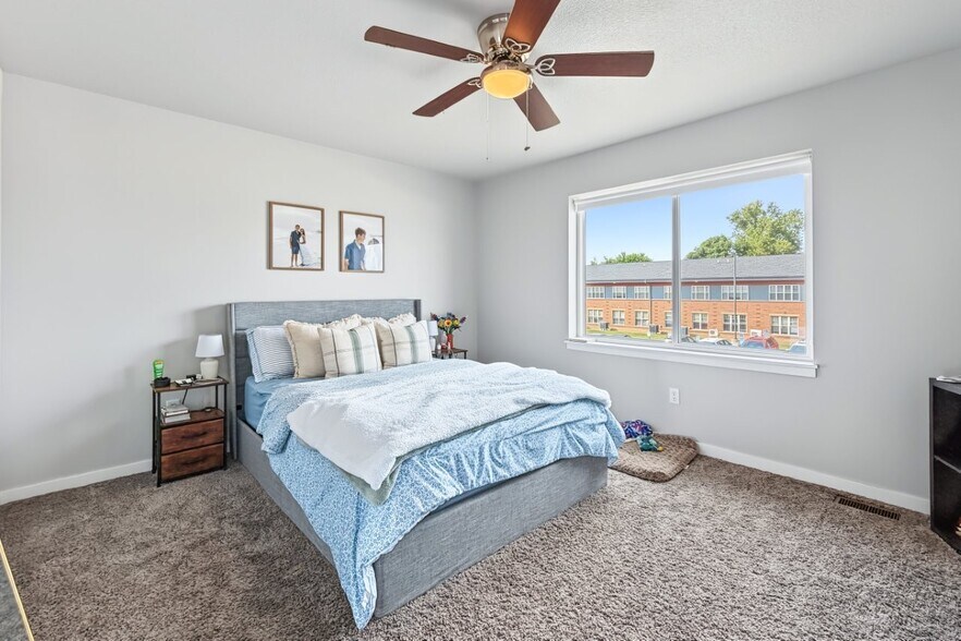 More Photos Of 2018 Otley Ave, Perry Apartments For Sale
