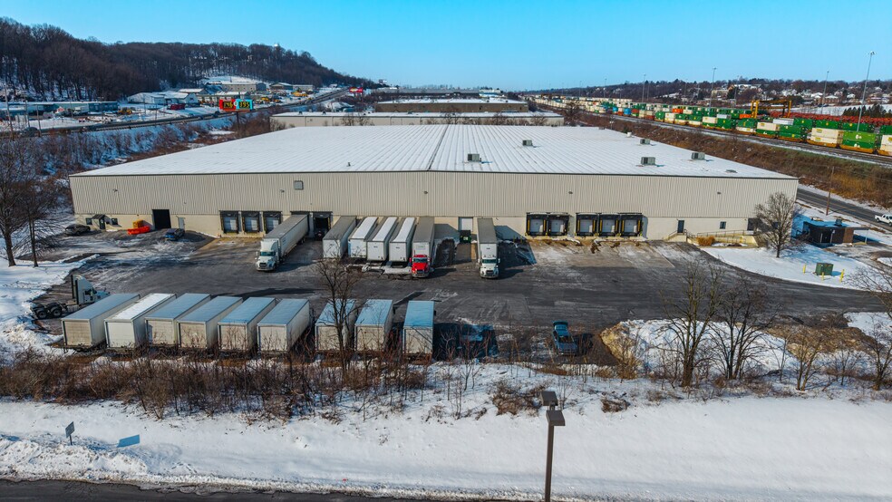 More Photos Of 7253 Grayson Rd, Harrisburg Warehouse For Lease