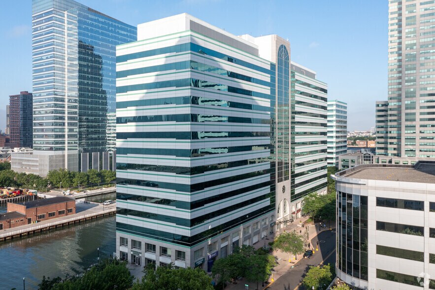 More Photos Of 111 Town Square Pl, Jersey City Office For Sale
