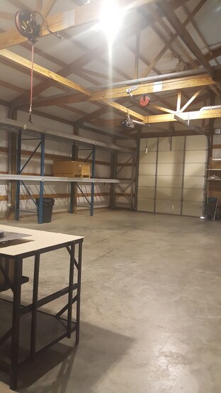 More Photos Of 4077 Highway 11 E, Bluff City Flex For Lease