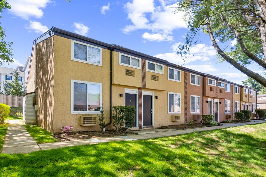 More Photos Of 120 Wilbur St, Newark Apartments For Sale