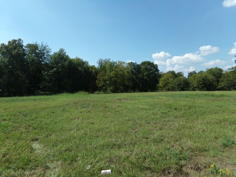 More Photos Of 000 Cherry, Paris Land For Sale