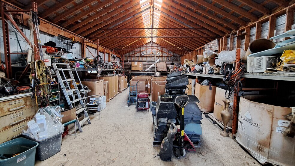 More Photos Of 31 Nelson St, Campbellford Recycling Center For Sale