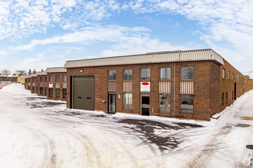 Primary Photo Of 6880 Boul Couture, Montréal Warehouse For Lease