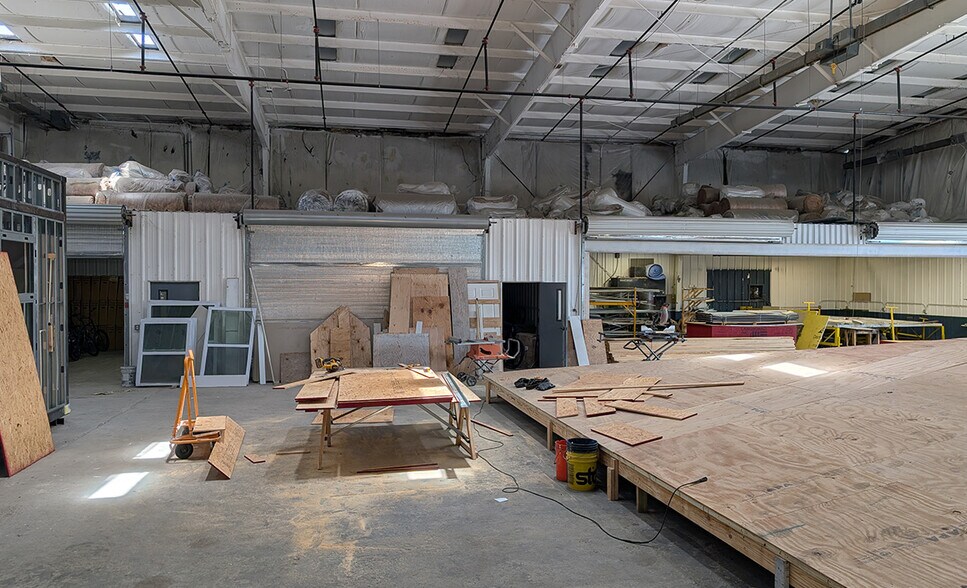 More Photos Of 7756 130th St, Sebastian Manufacturing For Sale
