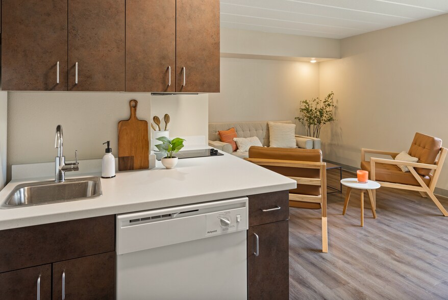 More Photos Of 6001 Alderson St, Schofield Apartments For Sale