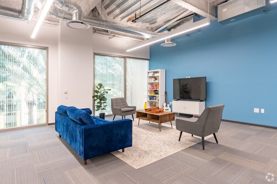 More Photos Of 27101-27201 Puerta Real, Mission Viejo Unknown For Lease