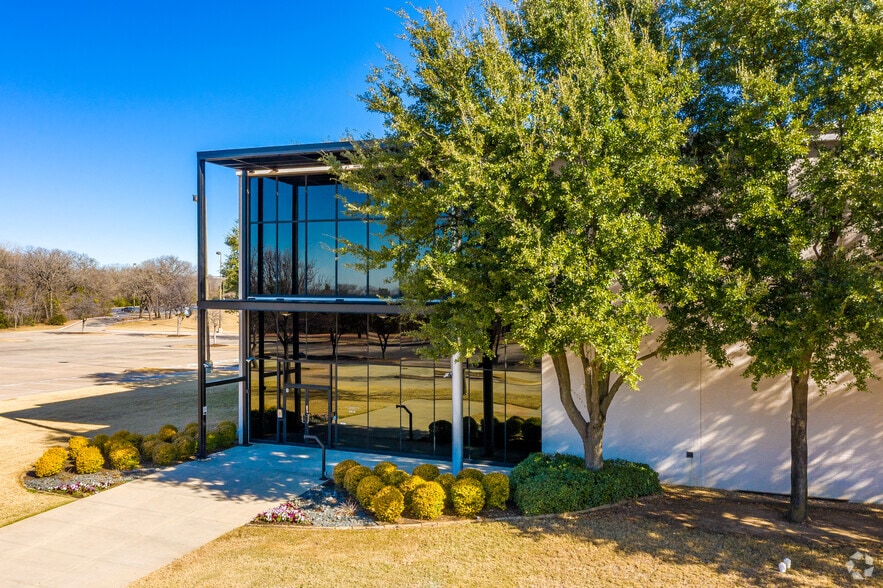 More Photos Of 2501 S State Highway 121 Bus, Lewisville Unknown For Lease