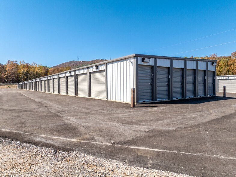 More Photos Of 6422 Central ave, Hot Springs National Park Self Storage For Sale