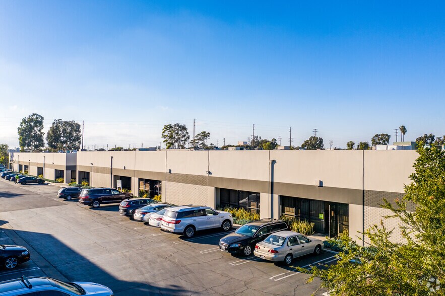 More Photos Of 19160-19168 Van Ness Ave, Torrance Research And Development For Lease