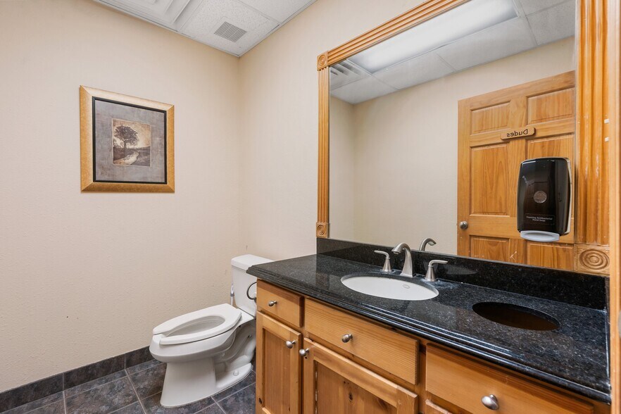 More Photos Of 26069 Springer Cemetary Rd, Hockley Flex For Sale