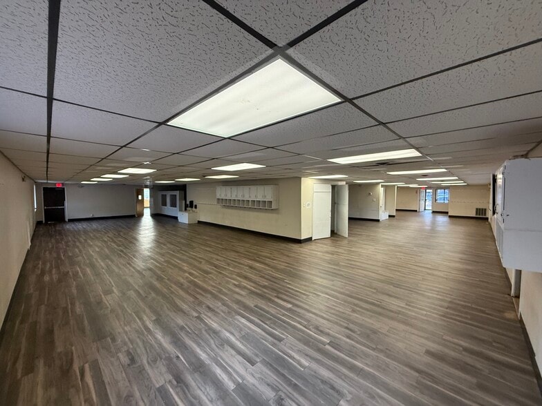 More Photos Of 101 N Royal Tower Rd, Irmo Daycare Center For Lease