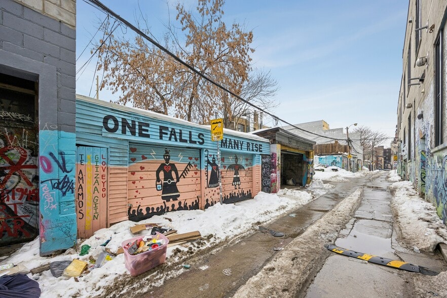 More Photos Of 717-719 Queen St W, Toronto Storefront Retail Residential For Sale