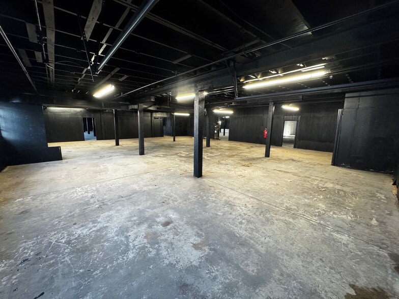 More Photos Of 400-404 Dixie Ln, North Little Rock Warehouse For Sale