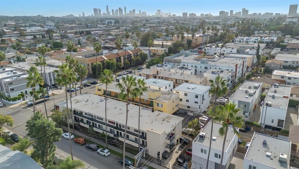 More Photos Of 4956 Romaine St, Los Angeles Apartments For Sale