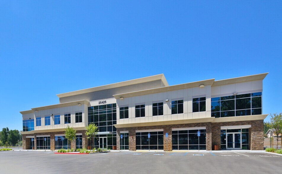 More Photos Of 25425 Orchard Village Rd, Santa Clarita Medical For Sale