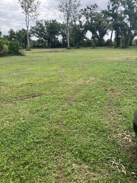 More Photos Of 126 21st St SE, Ruskin Land For Lease