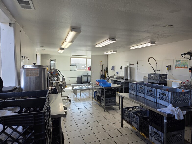 More Photos Of 320 W Channel Rd, Benicia Warehouse For Lease