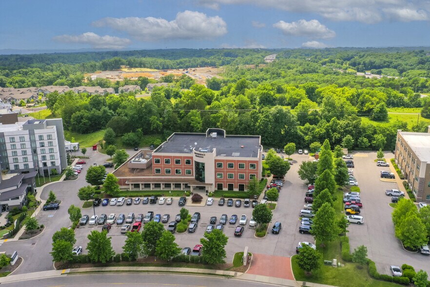 More Photos Of 5002 Crossings Cir, Mount Juliet Medical For Lease