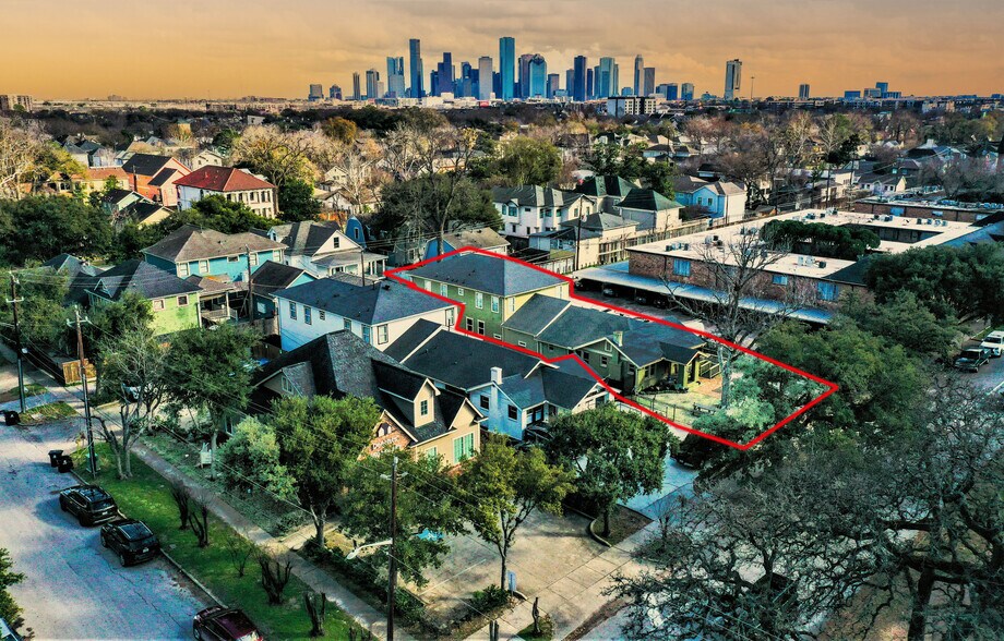 More Photos Of 638 Heights Blvd, Houston Office For Sale