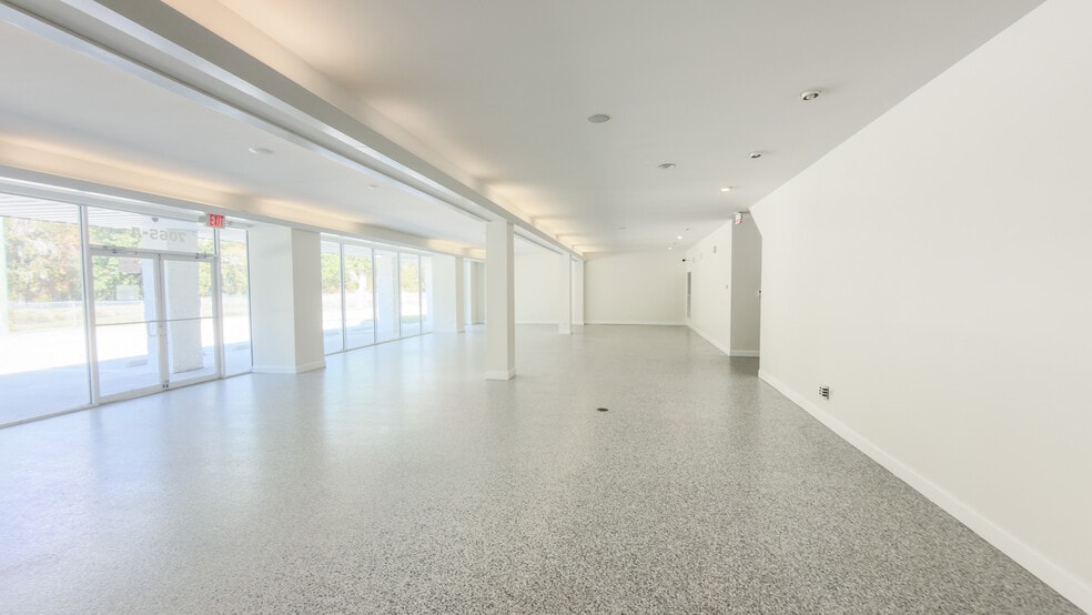 More Photos Of 7065 NW 22nd St, Gainesville Warehouse For Lease
