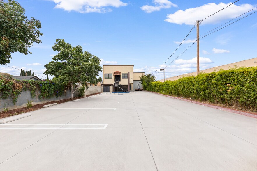 More Photos Of 2318 Edwards Ave, South El Monte Warehouse For Sale