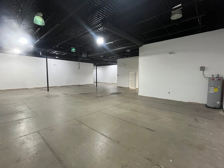 More Photos Of 1892 SE Federal Hwy, Stuart Freestanding For Sale