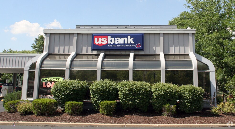 More Photos Of 15215 Manchester Rd, Ballwin Bank For Sale