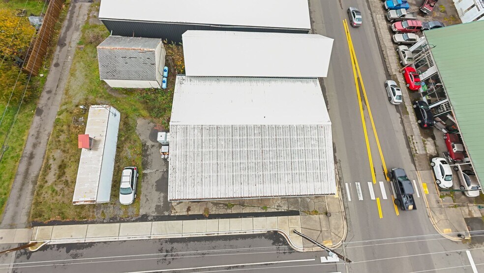 More Photos Of 138 Hodgden N st, Tenino Flex For Lease