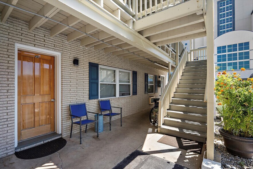 More Photos Of 1705 N Baltimore Ave, Ocean City Hotel For Sale