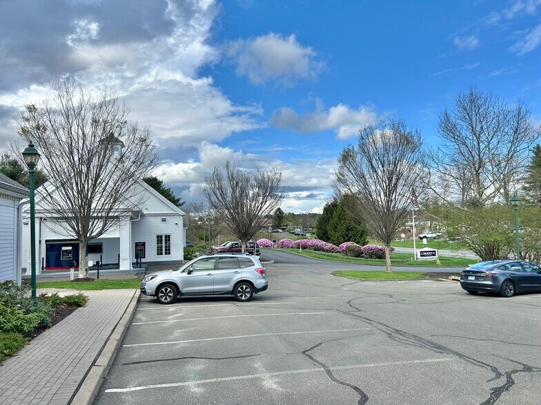 More Photos Of 33 Dale Rd, Avon Office For Lease