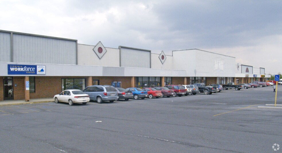 More Photos Of 775 E Main St, Wytheville General Retail For Lease