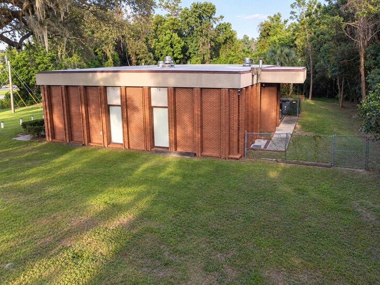 More Photos Of 5700 Colcord Ave, Jacksonville Lodge Meeting Hall For Sale