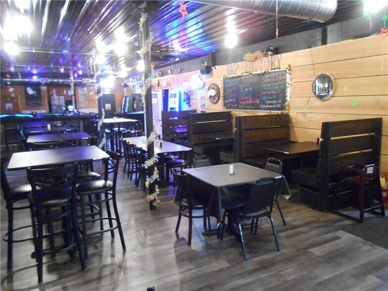 More Photos Of 164 Coyle Curtain Rd, Monongahela General Retail For Sale