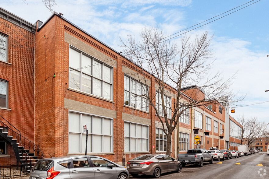 Primary Photo Of 4760 Rue Acorn, Montréal Research And Development For Lease