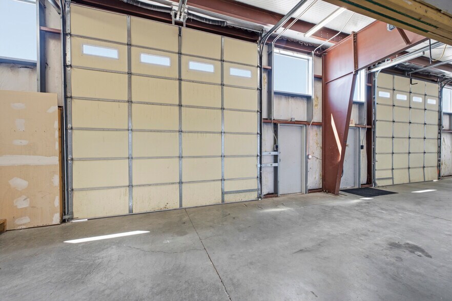 More Photos Of 449-477 Denver Ave, Loveland Light Distribution For Lease