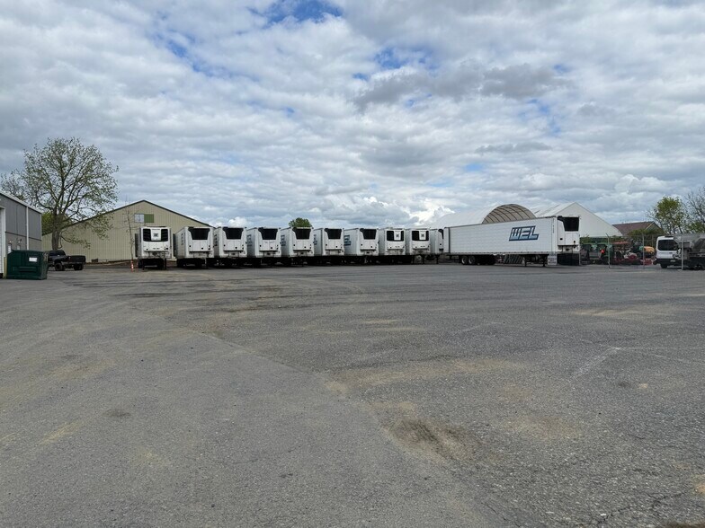More Photos Of 1223 N Quebec St, Allentown Service For Lease