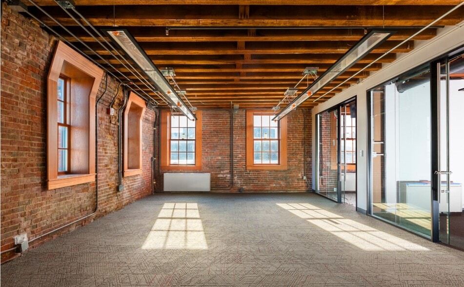 More Photos Of 66 Long Wharf, Boston Office For Lease