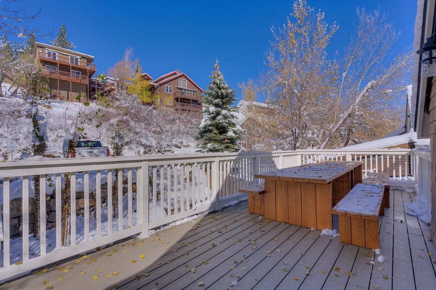 More Photos Of 10270 Donner Pass Rd, Truckee Office For Lease