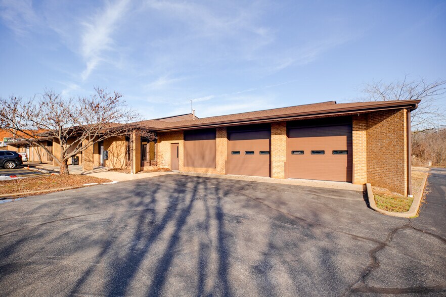 More Photos Of 1320 Ymca Dr, Festus Office For Lease
