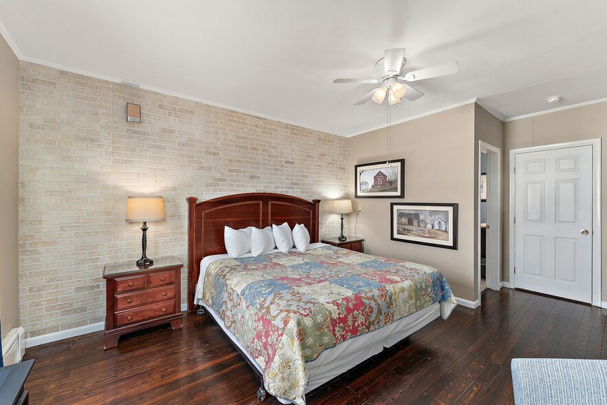 More Photos Of 106 Meyers Ave, Meyersdale Hospitality For Sale