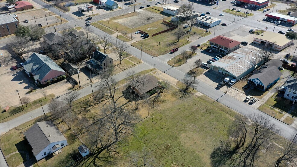 More Photos Of 500 W Nash St, Terrell Medical For Lease