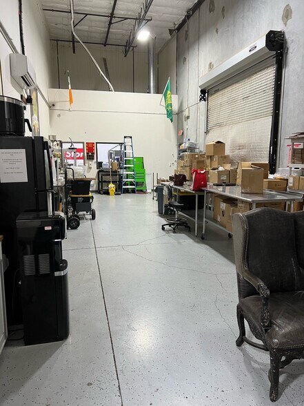 More Photos Of 1030 N D St, Sacramento Light Manufacturing For Lease