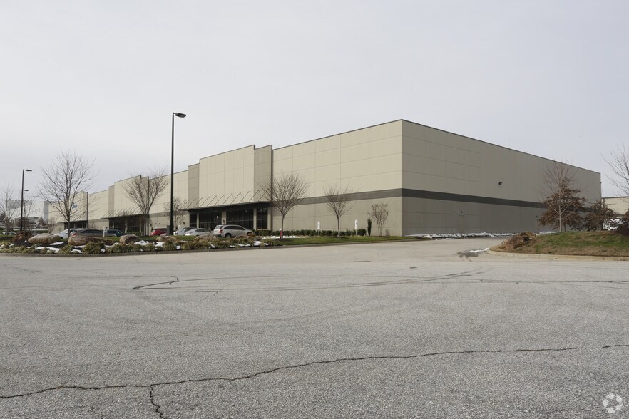 More Photos Of 25 Logue Ct, Greenville Warehouse For Lease