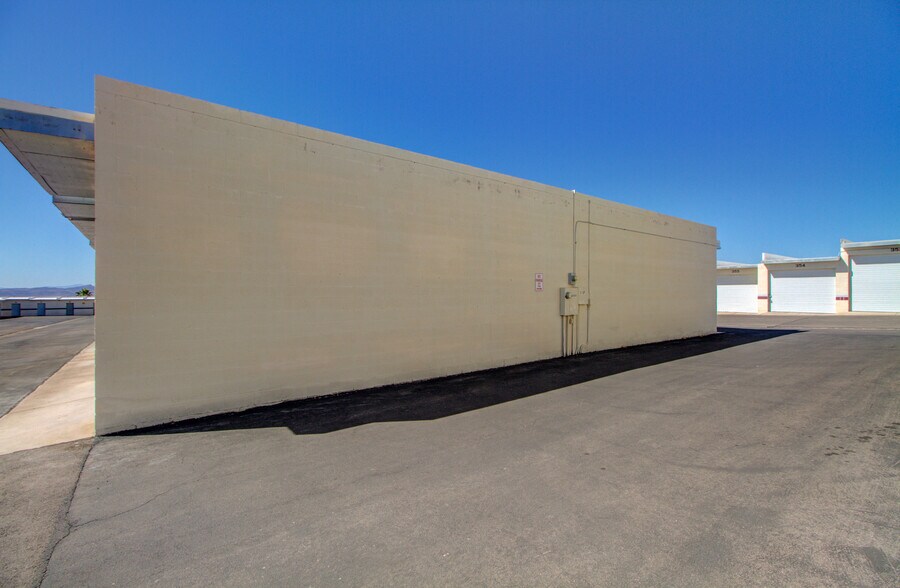 More Photos Of 686 Wells Rd, Boulder City Warehouse For Sale