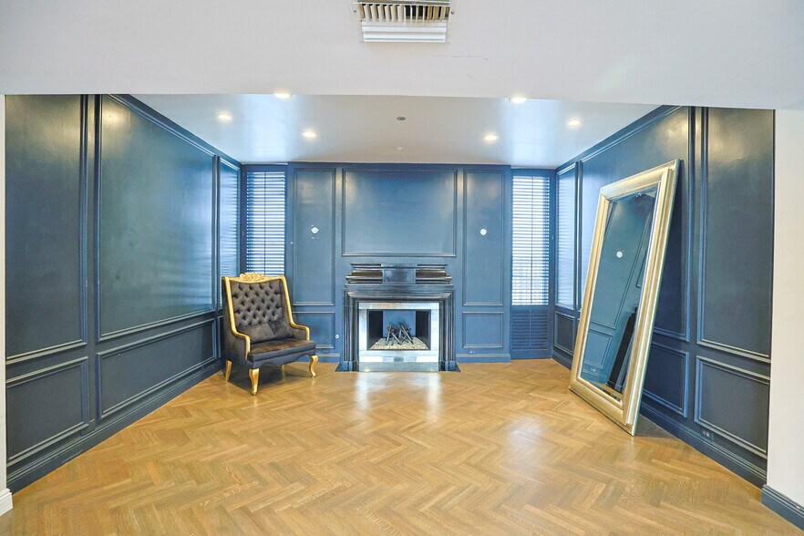 More Photos Of 908-910 N La Cienega Blvd, Los Angeles Storefront Retail Office For Sale