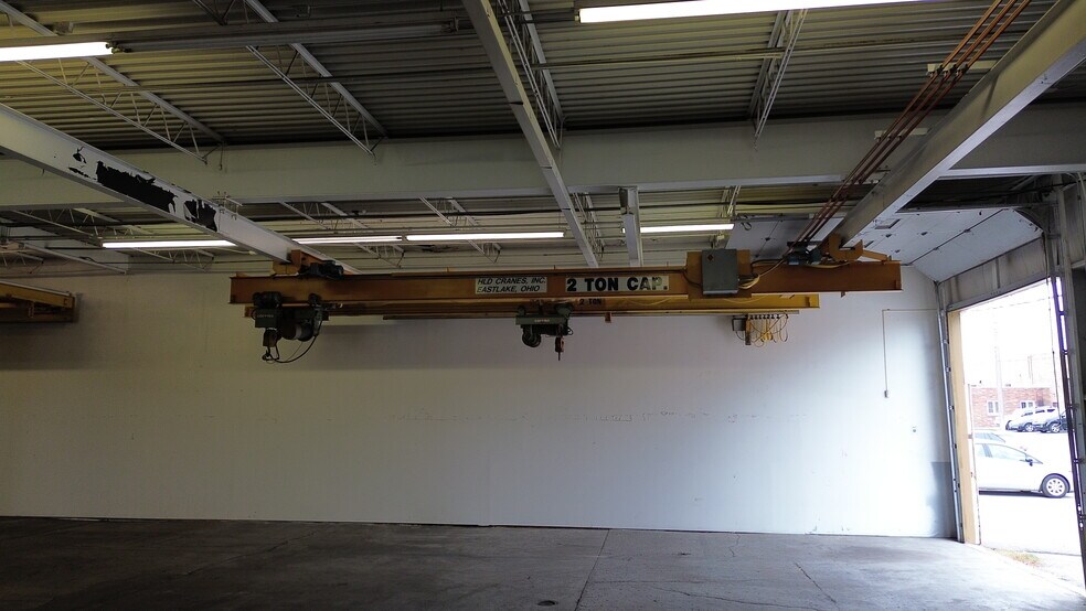 More Photos Of 33220-33250 Lakeland Blvd, Eastlake Warehouse For Lease