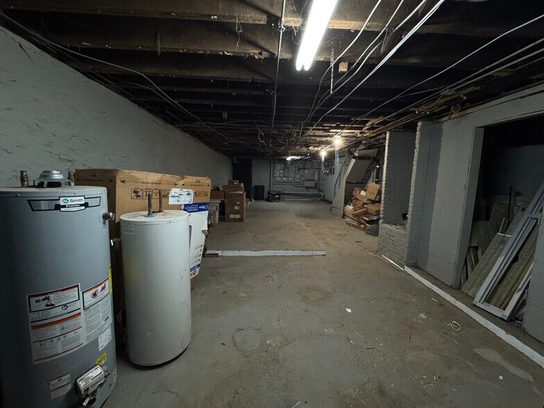 More Photos Of 19314 Jamaica Ave, Hollis Storefront Retail Residential For Sale